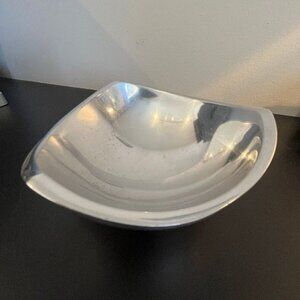 Vintage Nambe 526 Tri-Corner 6 Inch Bowl